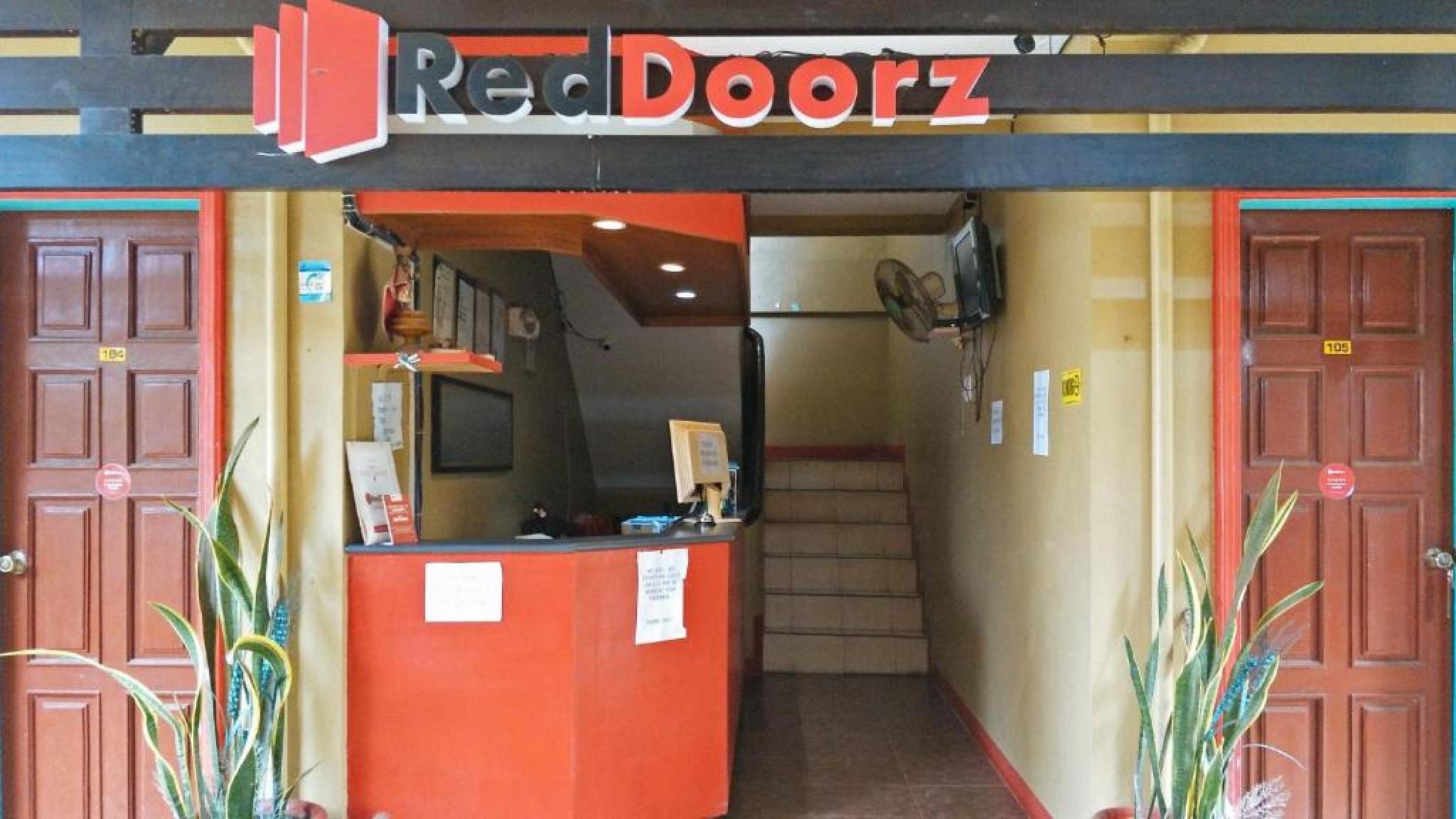 Hotel RedDoorz @ Bankal Lapulapu Zewnętrze zdjęcie